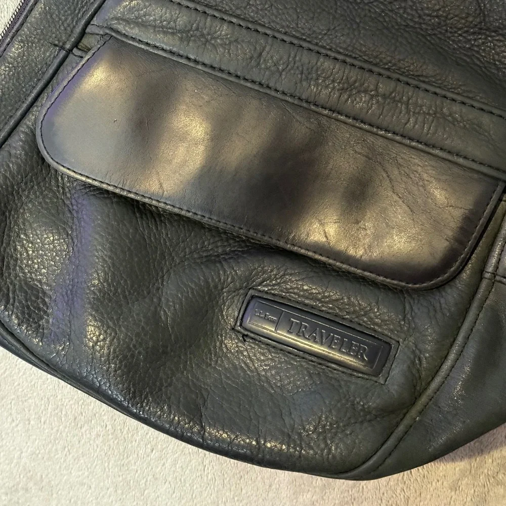 L.L. Bean Traveler Healthy Back Bag AmeriBag Medium Black Leather Sling Backpack